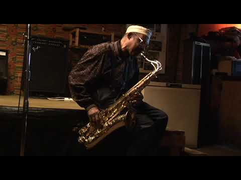 Fred Anderson solo @ the "Old" Velvet Lounge, Chicago, April 2006.