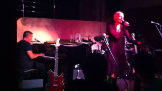 JULIA FORDHAM - TOWERBLOCK featuring Grant Mitchell (Live from London)