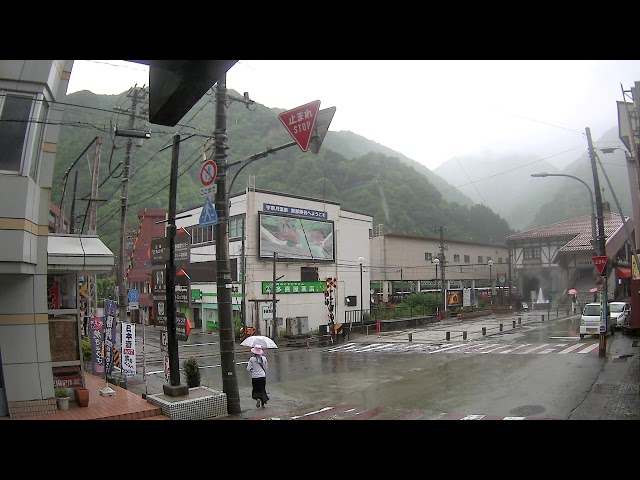 宇奈月温泉・温泉噴水広場＆踏切前交差点
