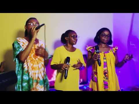 4 louanges en langue du Gabon: O’nga yeme na - a Tat nzac vole ma-Vole bia-Asiyo