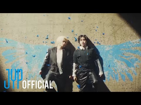 Stray Kids "Phoenix" M/V