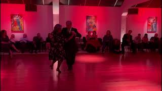 Video thumbnail for Fernando Jorge y Graciela Gonzalez - La Leona del Tango em 21/10/23.Escola Lição de Tango - 2/3