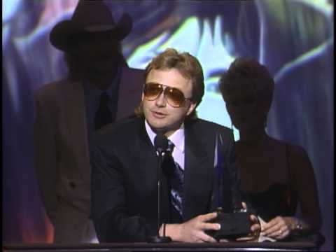 AMA 1992 Alabama Wins Favorite Country Band, Duo or Group