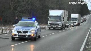 preview picture of video 'LKW umgeweht - Burbach - 05.01.2012'