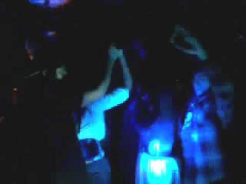 algeronics spins at some random house party