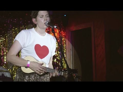 Allo Darlin' - Let's Go Swimming (Live in London)