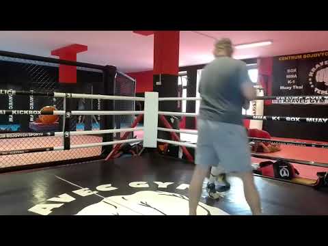 Jiří Jaroš box - lapy