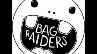 Bag Raiders - Way Back Home [Lyrics &amp; HD]