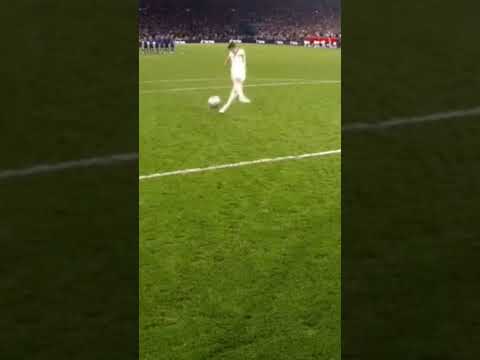 Harry Maguire caused a fever with a thunderous 11m shot that damaged the camera