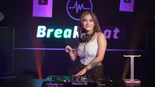 Download lagu DJ Gak Jaman Punya Pacar Satu BreakBeat Remix Full Bass mp3 Download lagu DJ Gak Jaman Punya Pacar Satu BreakBeat Remix Full Bass mp3