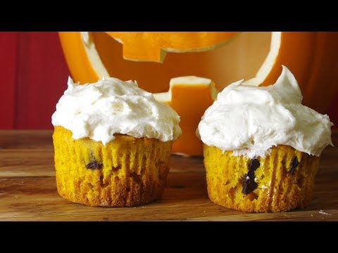 How To Make Hallowe'en Chocolate Pumpkin Cupcakes - Recipe