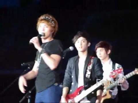 121004 FT Island - Talk+ Barae @ MCD BKK