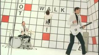The Hives - Walk Idiot Walk ! oficial video