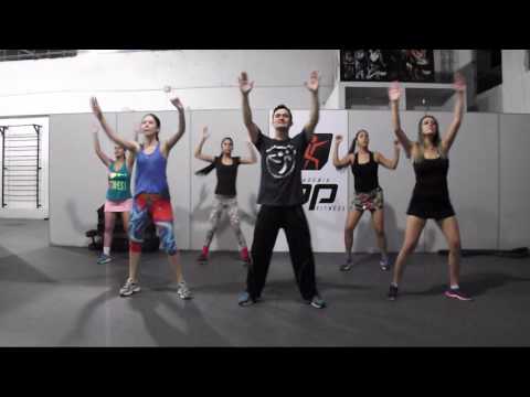 Sígueme y Te Sigo - Daddy Yankee - Zumba - Coreography