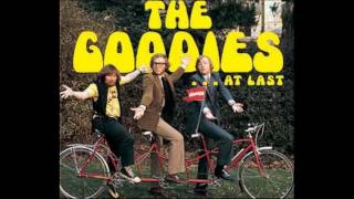 Video thumbnail of "The goodies Theme tune"