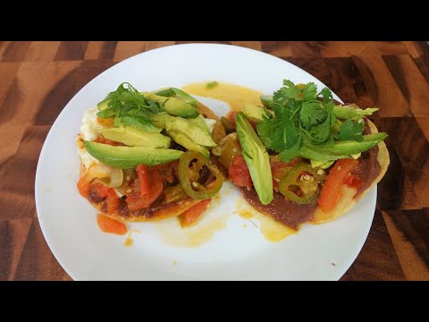 Huevos Rancheros con Tostadas, un Desayuno Rico y Completo