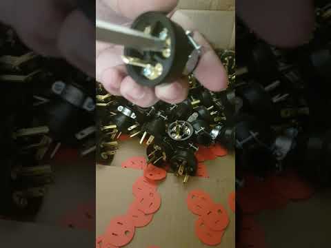 Omni WPR-003 Power Plug Parallel with Ground