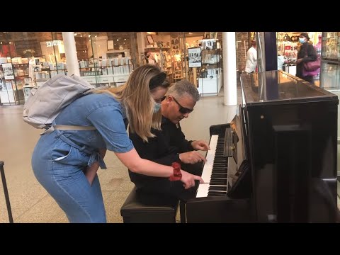Criminologist Helps Pianist To Find Midde C