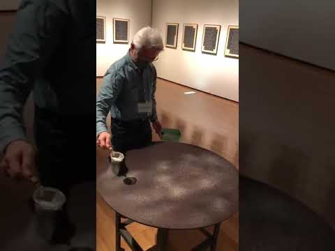 Table vibration sand art