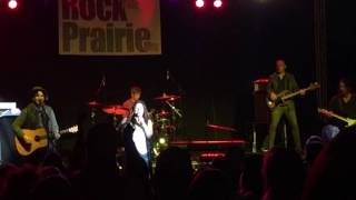 Jo Dee Messina performs Stand beside me