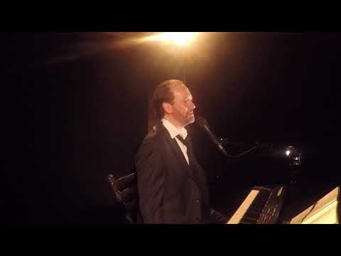 Faut qu'a bouge présente ALEXONOR