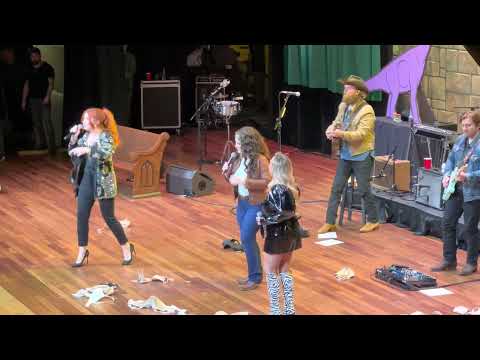 Ashley McBryde presents “Lindeville” Live at the Ryman “Brenda Put Your Bra On”