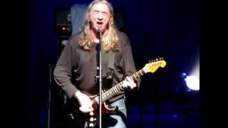 Rosendo "Lo que Tú y Yo Sabemos", Teatro Víctor Jara, Vecindario 31 de marzo 2012