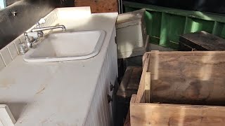 Horse Auction and an AMAZING Primitive Yard Sale Haul! 🩷