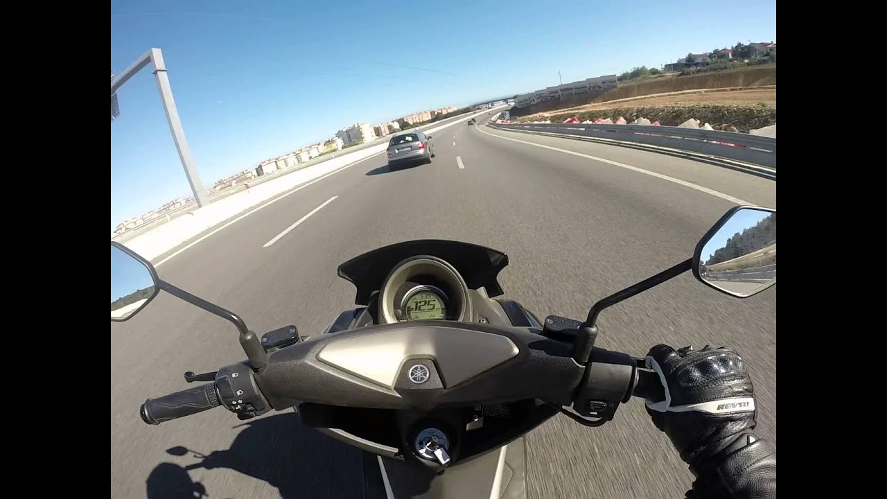 YAMAHA N-Max 125 top speed 125km/h