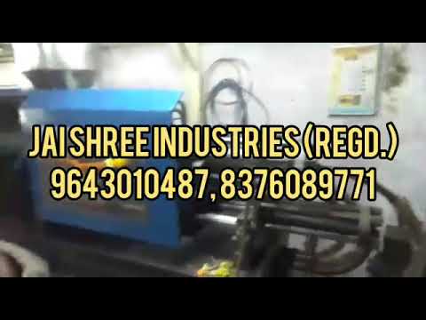 Fully automatic plastic injection moulding machine