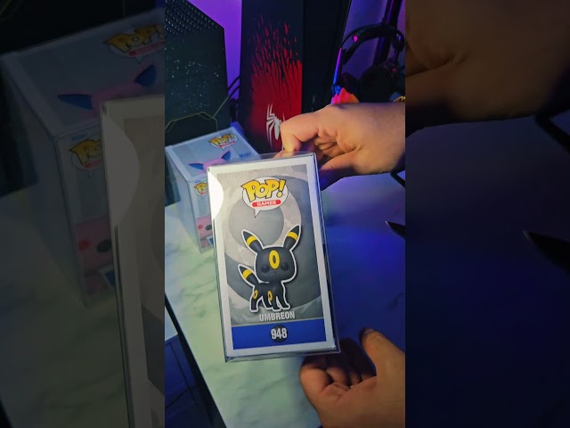 Vídeo relacionado con Funko Pop! Games: Pokemon - Umbreon - Collectable Vinyl Figure - Gift Idea - Official Merchandise - Toys for Kids & Adults - Video Games Fans - Model Figure for Collectors and Display