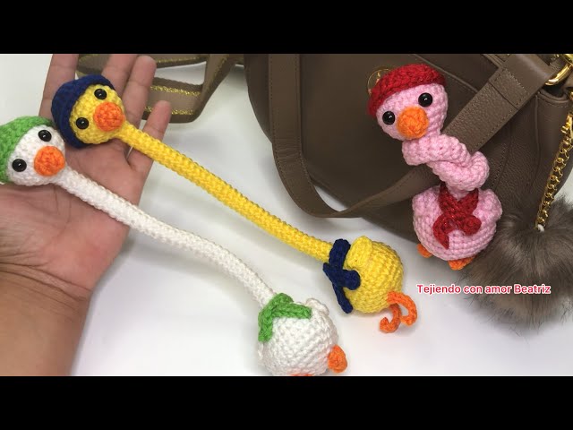 Vídeo relacionado con Genérico Amuleto de Peluche para Bolso,Colgante de Bolso de Mandarina Pelable,Llaveros de Peluche Suave Relleno | para Viajes Regalo para Amigo Mochila Billetera Ir al Trabajo Cumpleaños