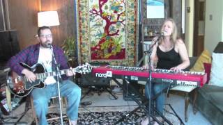 Danny and Caroline cover &quot;Carolina&quot; by Kimbra