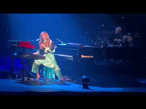 Tori Amos “Mother Revolution” at the Carre, Amsterdam 7th April 2023
