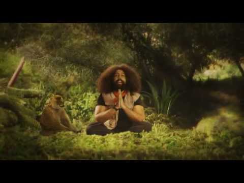 ⁣Reggie Watts - Grandma clicks dirty