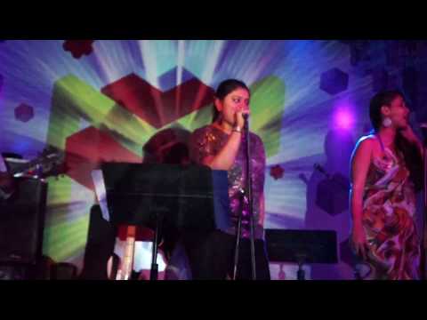 Sharanya Natrajan Staying alive Beegees cover Live at Bluefrog