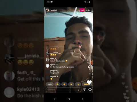 Mouttxt cooking up some curry duck | live instagram