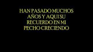 Cadetes de Linares Rezando Por Ella