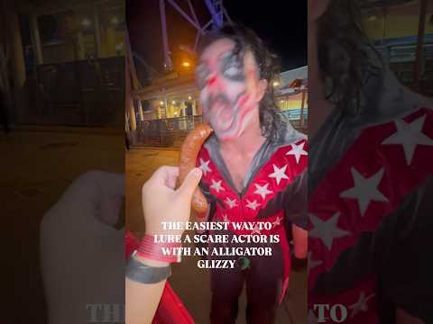 ANNUAL KNOTT’S SCARY FARM CLOWN BAIT 🐊😍 #knotts #scaryfarm #halloween #scareactor #clown #funny