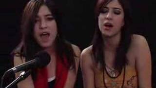 the veronicas-everything im not live on the roo