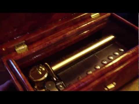 Sankyo 72 Note Orpheus Exotic Burl Music Box, Australian Red Mallee, J Pachelbel Canon in D