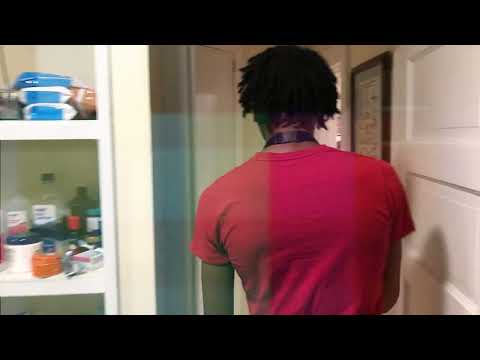 Da'Vaciay aka YOUNG VACI - Louis Vuittion Dopes ( Music Video )