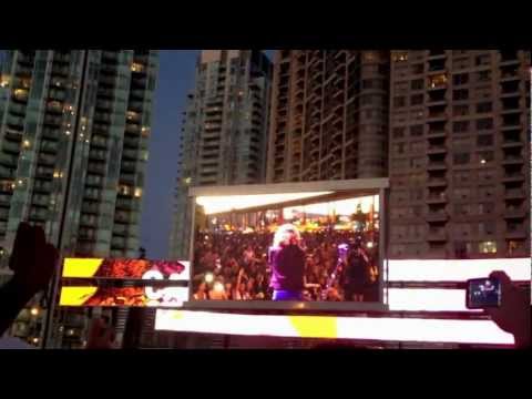 Dragonette Performs "Hello" at Mississauga Square on Canada Day