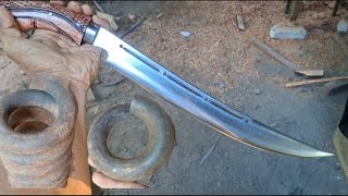 Download lagu Truly Tough: Forging a Machete from a Railway Coil Spring mp3