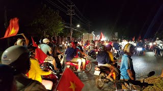 preview picture of video 'Nguyễn Anh Đức ghi bàn đi bao mừng Việt Nam vô địch AFF cup 2018'