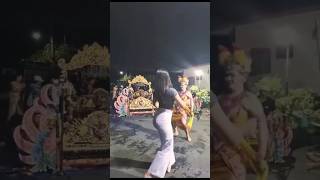 Download lagu Saat Pengibing lebih Jago dari Joged #shortvideo #shorts #bali #jogedbuleleng #jogedbungbung mp3 Download lagu Saat Pengibing lebih Jago dari Joged #shortvideo #shorts #bali #jogedbuleleng #jogedbungbung mp3
