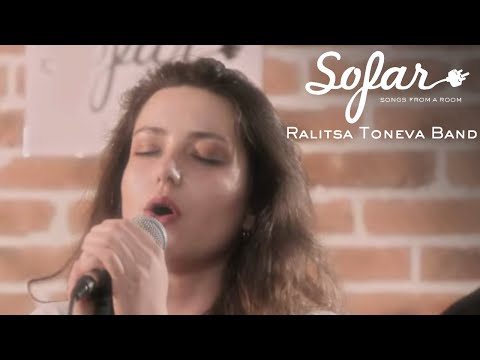 Ralitsa Toneva Band - Трудна любов | Sofar Sofia
