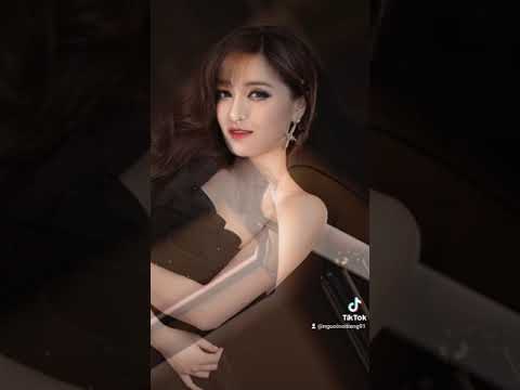 Ca sỹ Bích Phương