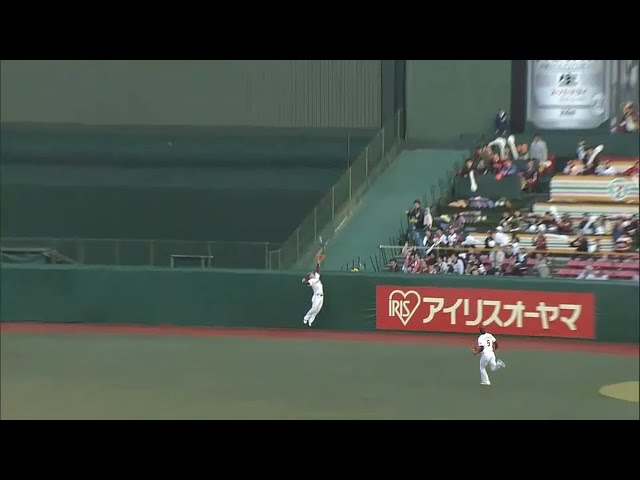 【9回表】ジャンプ一番!! イーグルス・ルーキー福田の超ファインプレー!! 2015/4/18 E-F