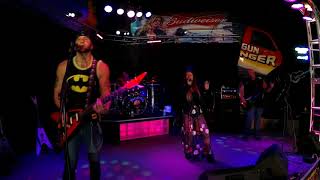 Straitjacket Smile -- I Hate Myself For Loving You -- "By Joan Jett" -- 12-31-2017 --